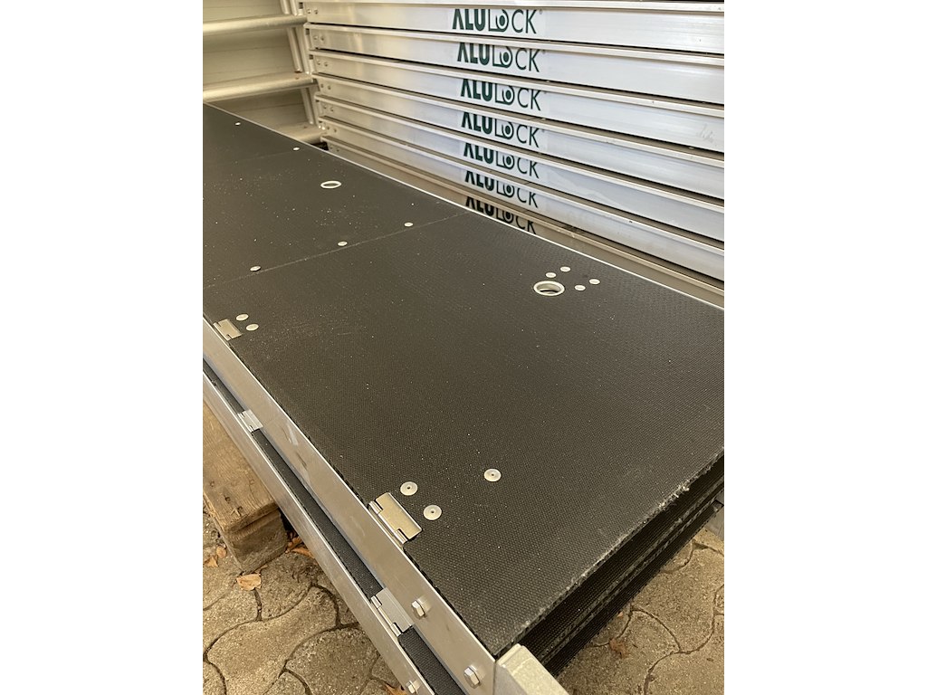 100% Alu-Plattform med lem 245 cm.  